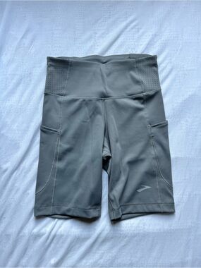Brooks Gray High-Rise Bike Shorts with Side Pockets